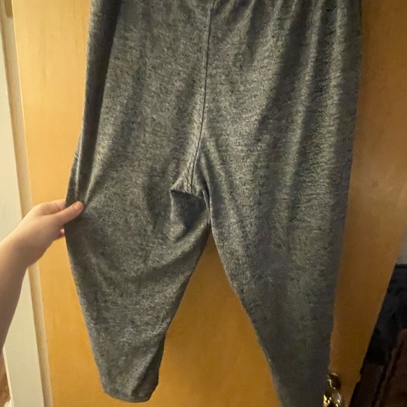 Ladies under armour capris - Picture 5 of 5